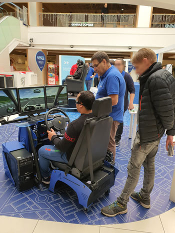 Simulateur de conduite avec les lunettes connectées