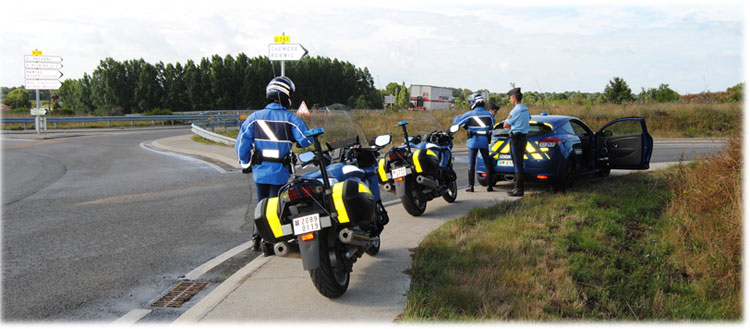 Contrôle routier par la Gendarmerie - Reproduction interdite - Copyright Prev2r
