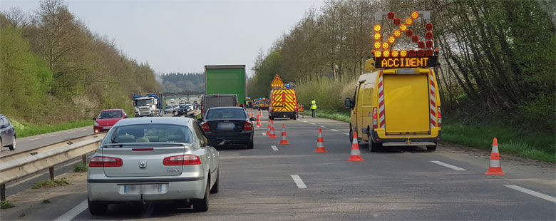 Accident sur le périphérique nantais - Reproduction interdite -  prev2r