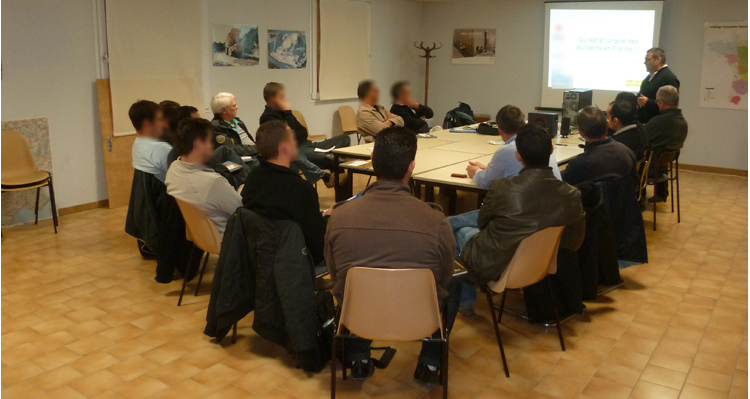 Senszibilisation sur le risque routier.