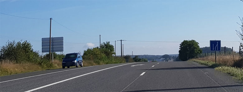 Réduction des voies  RD 323 Sceaux Sur Huisne (Sarthe)