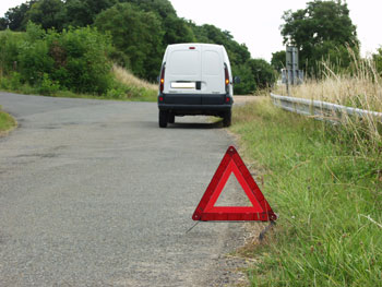 Bien positionner son triangle de présignalisation en cas de panne, d'incident ou acciddent