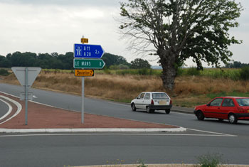 Panneaux de signalisation sur le réseau secondaire en pays sarthois  - Prev2r