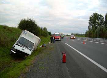 Accident d'un véhicule utilitaire léger sur l'autoroute - Prev2r