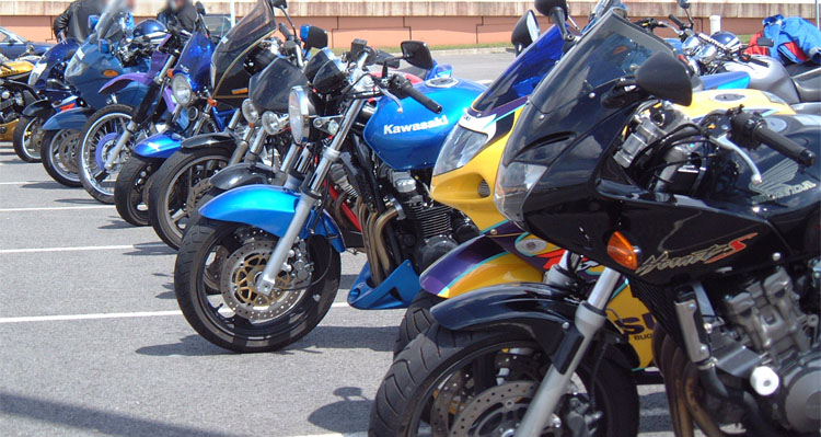 parking motos lors d'une action de prévention  sur la région du Mans