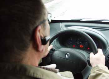 Conducteur utilisant une oreillette - Copyright Prev2r - Reproduction interdite