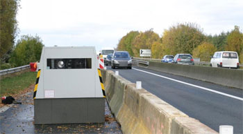 Radar chantier - Crédit photo https://www.ouest-france.fr/normandie/caen-14000/entre-bayeux-et-caen-radar-de-chantier-sur-la-route-nationale-13-4592251