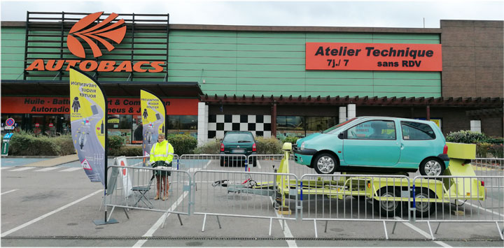 Sensibilisation avec la voiture tonneau  AUTOBACS AUBERGENVILLE